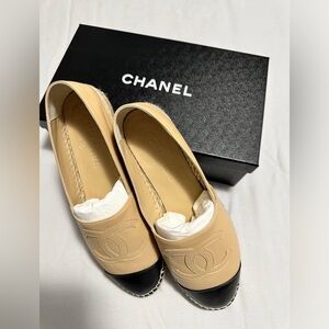 CHANEL Beige and Black Women's Shoes Size 11 NIB